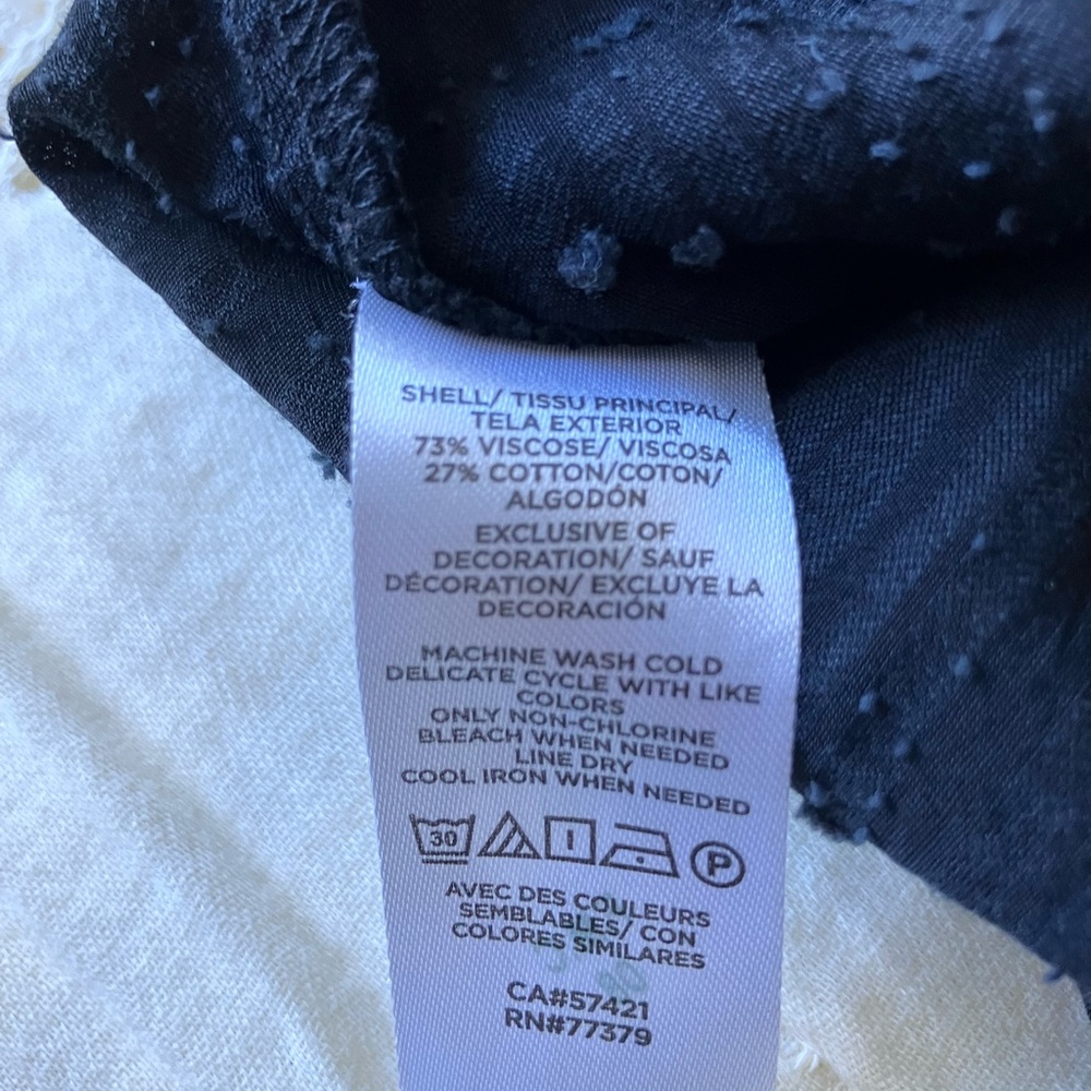 ANN TAYLOR Black Open Eyelet Long Sleeve Mock Neck Blouse Size XS (Could fit S) - Picture 11 of 11